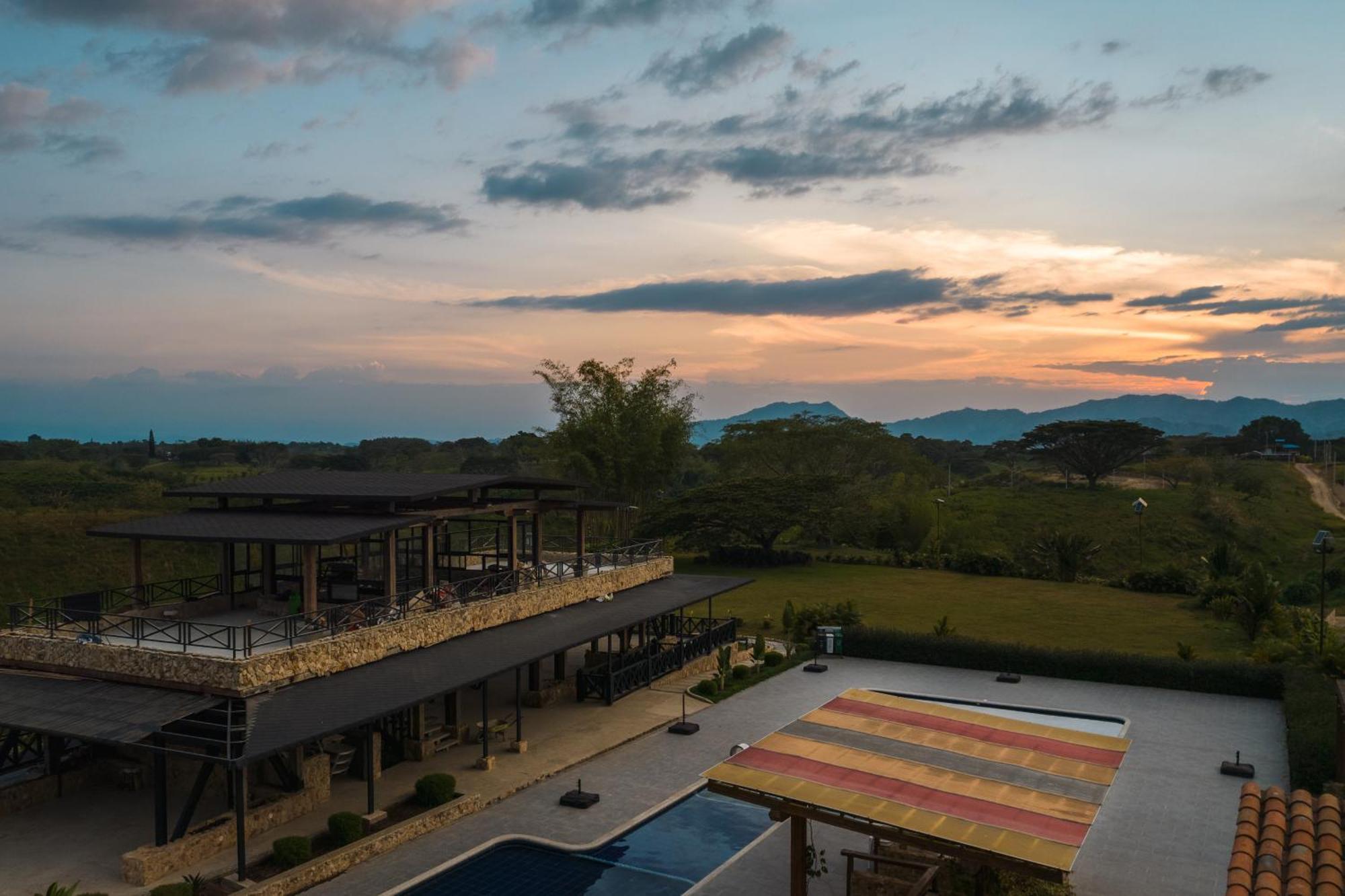 Hotel El Cielo En La Tierra Alcalá Екстериор снимка
